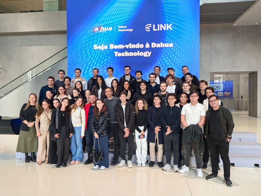 Grupo em programa na China