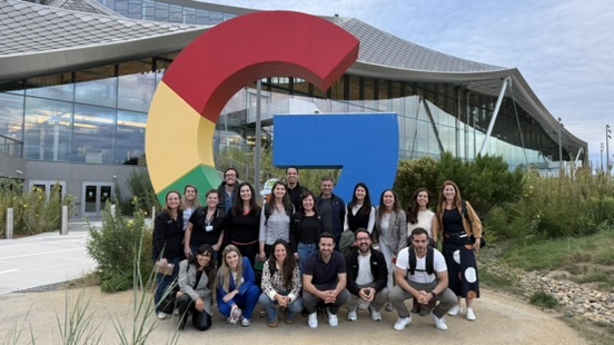 Grupo em campus do Google