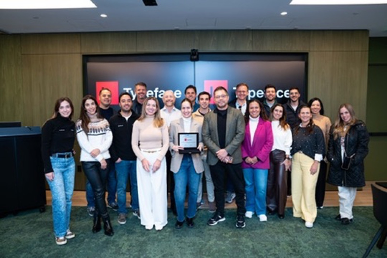 Grupo em programa Enhub